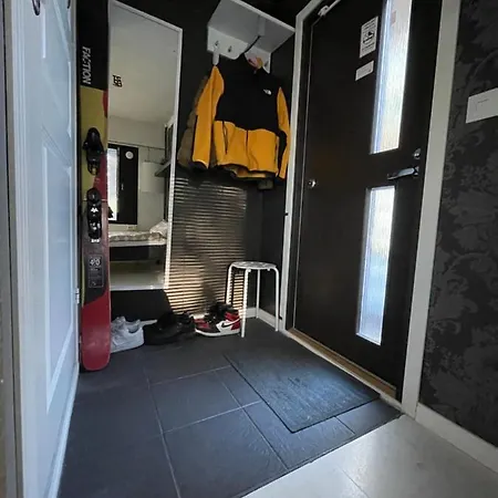Huone 165 *
